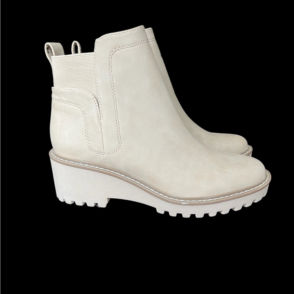 NEW DOLCE VITA Women's Rango Lug Boot